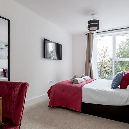Stylish Town Centre Apartment, W Parking, Nr Beach Bournemouth Exterior photo